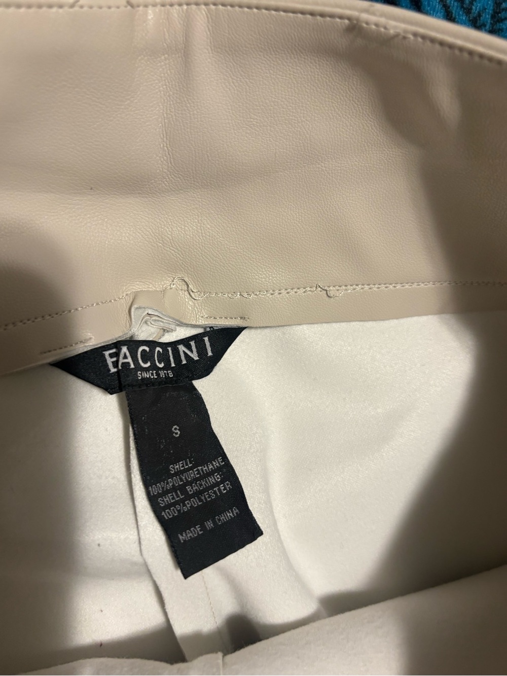 Cream Faux-Leather Leggings size small - Picture 3 of 3